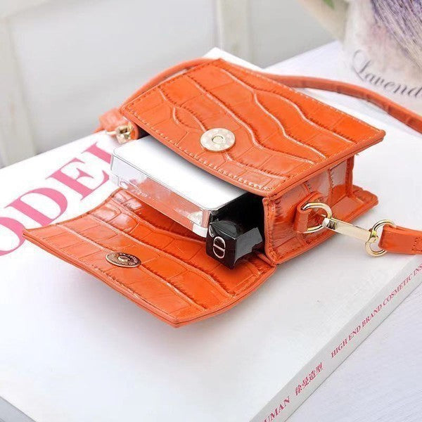 MINI CUTE PURSE DESIGN WITH HANDLE CROSSBODY